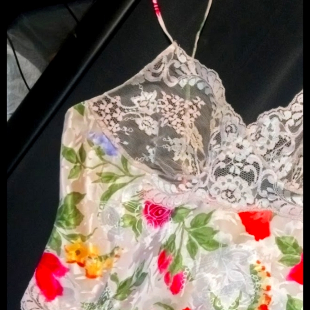 "Deena" Romper with Flower print, style 9041, Size Large, Multicolored